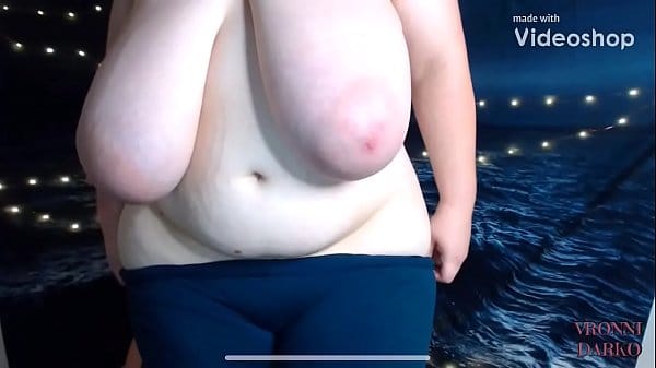 Short girl huge tits