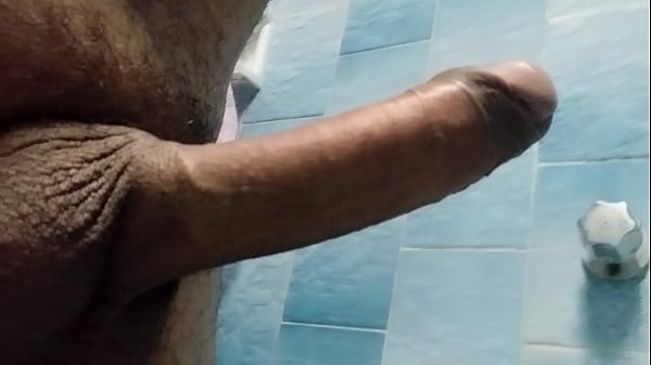 Sexo agresivo en el baño